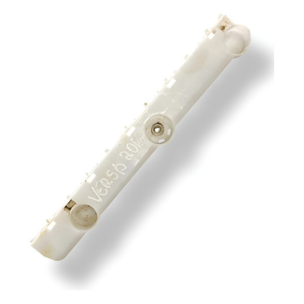 Guia Suporte Parachoque Traseiro Esquerdo Nissan Versa 2016