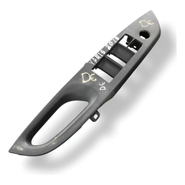 Moldura Botao Vidro Dianteiro Esquerdo Yaris 2019 742320dd40