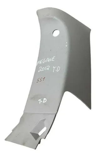 Acabamento Coluna Tras Dir Renault Megane 11/12 8200597251d
